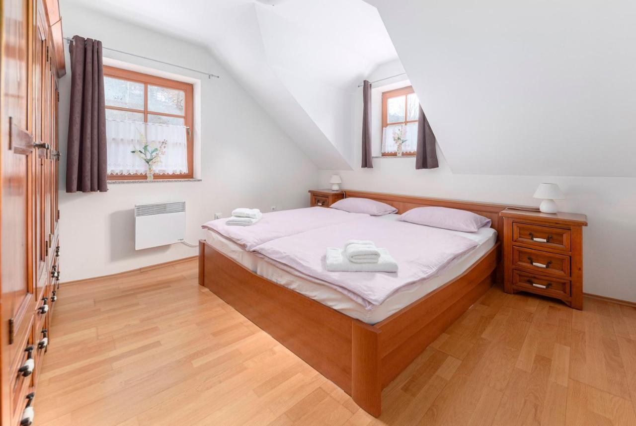 Apartma Metka Medvode Bagian luar foto