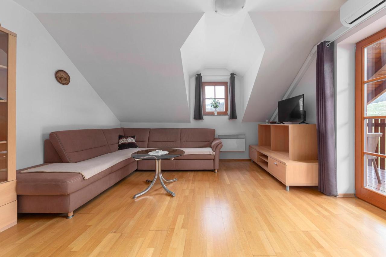 Apartma Metka Medvode Bagian luar foto